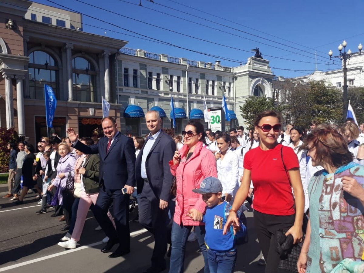 14 сентября в Хабаровске состоялся четвёртый по счёту Парад российского студенчества. Как сообщает корреспондент ИА «Хабаровский край сегодня» 14 сентября в Хабаровске состоялся четвёртый по счёту Парад российского студенчества. Как сообщает корреспондент ИА «Хабаровский край сегодня»