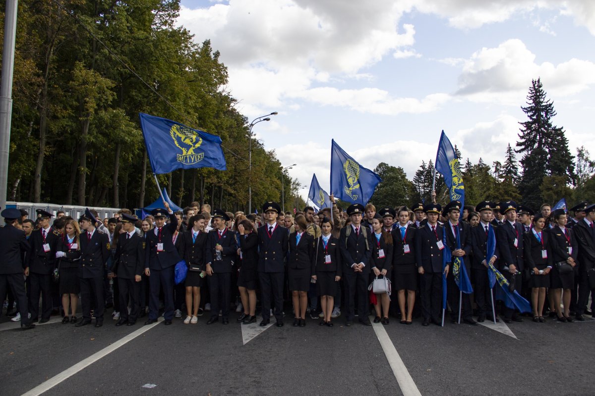 Молодые авиаторы на Параде российского студенчества