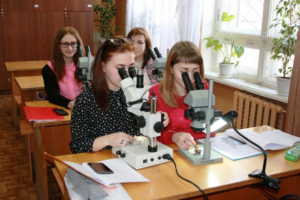 Первые занятия по биологическим направлениям начались в Центре ДНК