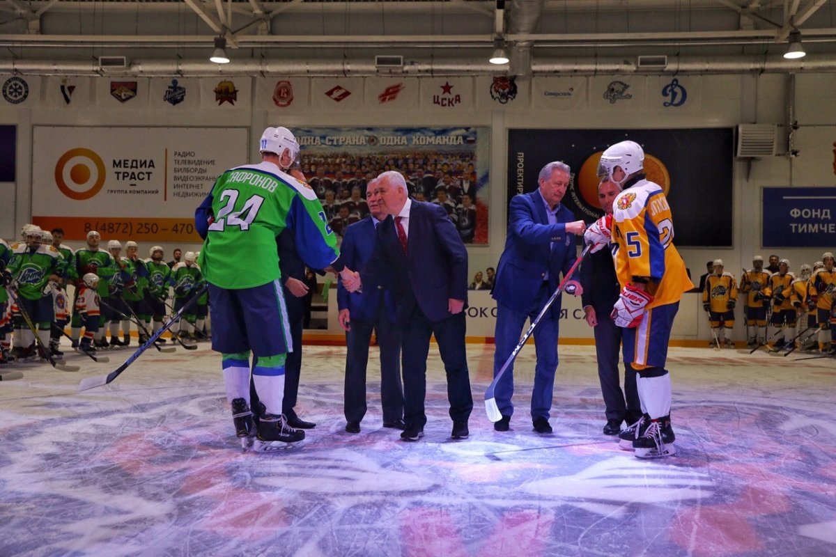 🏒В Туле прошел Кубок открытия СХЛ, и впервые в нем участвовали игроки «Тимирязевских Зубров» - Андрей Тютюнников (Факультет зоотехнии и биологии), Максим Попов (Факультет ПАЭ) и Игорь Паутин (Институт экономики и управления АПК)!