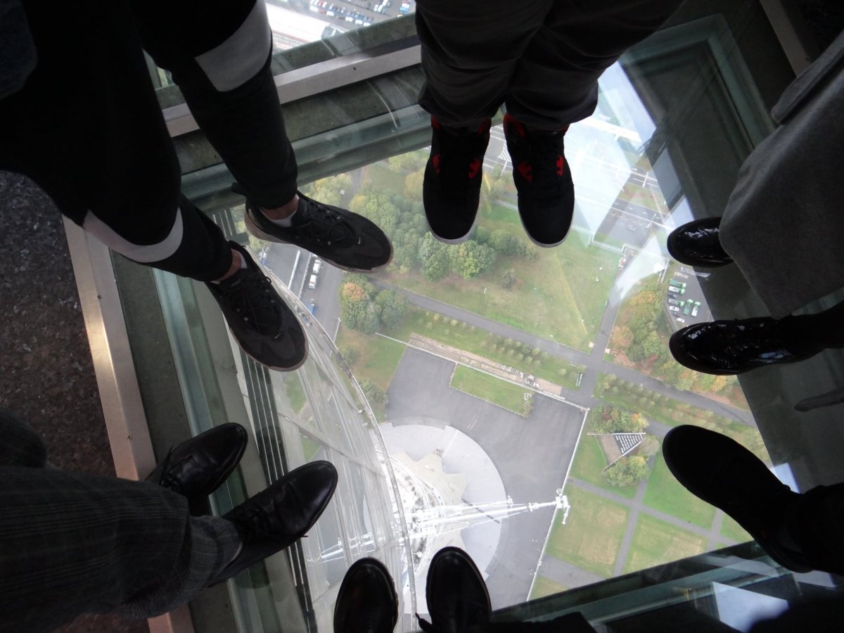 Команда студентов Московской международной академии