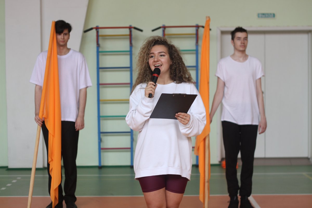 18 сентября в МИДиСе состоялось открытие ежегодной Спартакиады, в которой приняли участие также и первокурсники МИДиСа.