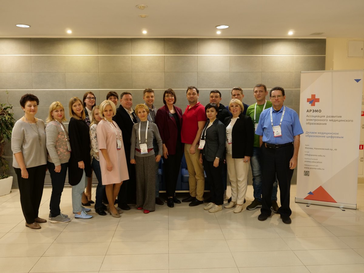 Руководитель центра последипломной подготовки СибГМУ Юлия Викторовна Ковширина приняла участие во встрече специалистов медицинских вузов, которая проходила в Ростове-на-Дону в рамках XIX конгресса Российского общества урологов.