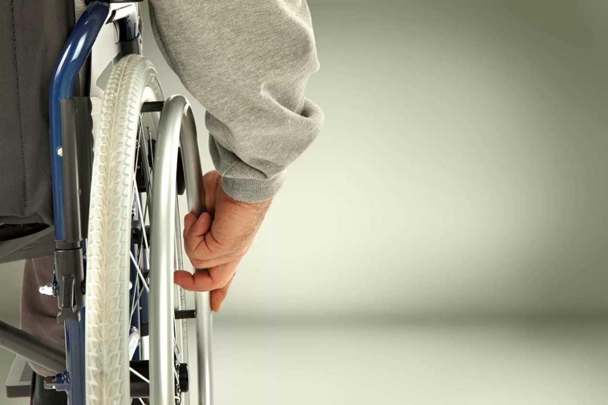 Ученые НИЯУ МИФИ разработали метод декомпозиции многоканальной системы управления на основе расширенного нейрокомпьютерного интерфейса, который призван помочь пользователям роботизированных инвалидных колясок