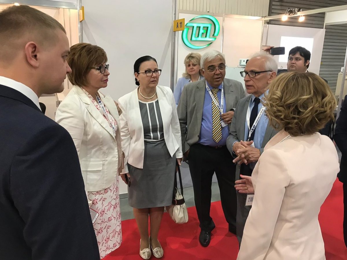 💡Ректоры Московского госуниверситета технологий и управления им. К. Г. Разумовского Валентина Иванова и Университета пищевых технологий Пловдива (Болгария) Кольо Динков подписали соглашение о сотрудничестве✍