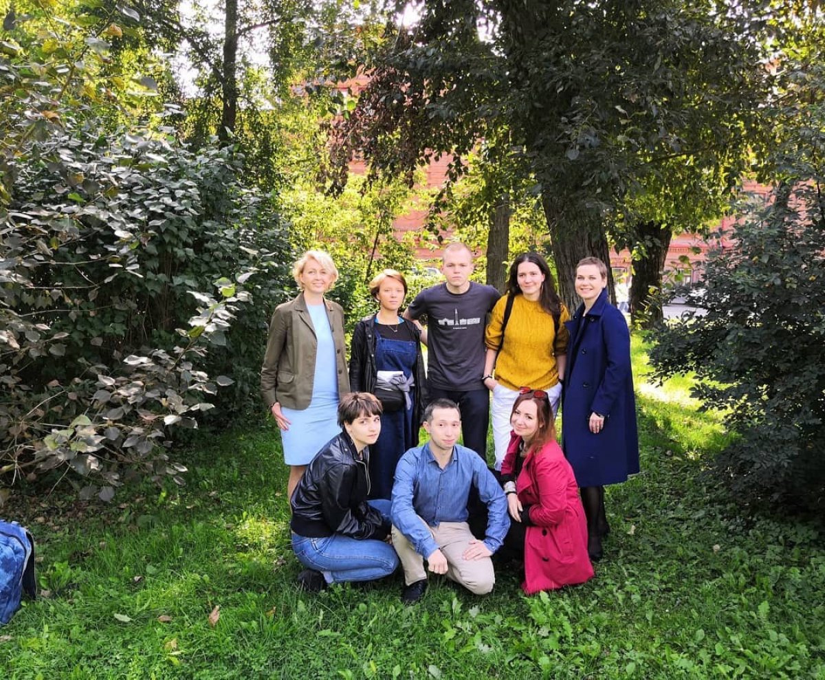 Студенты курсов Г. Р. Тростянецкого Студенты курсов Г. Р. Тростянецкого