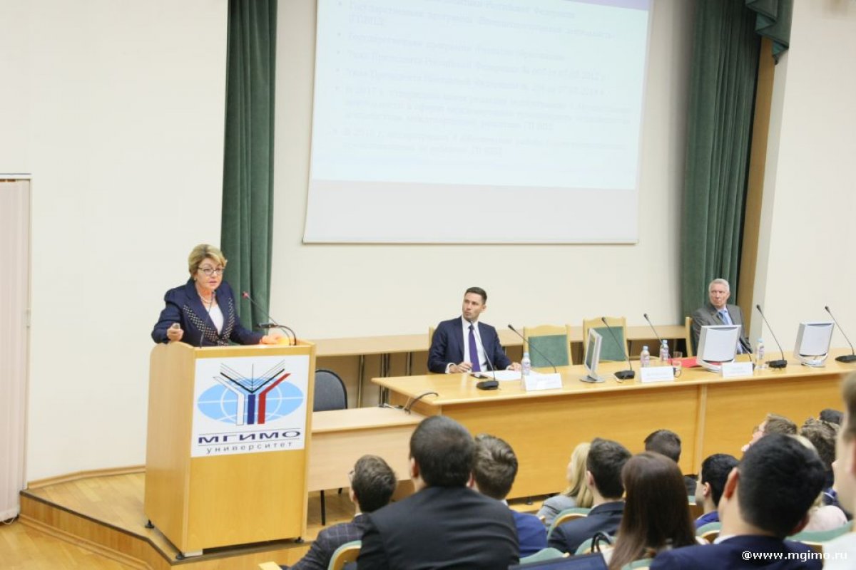 Руководитель Россотрудничества Э.В.Митрофанова открыла новый сезон Дипломатического модуля