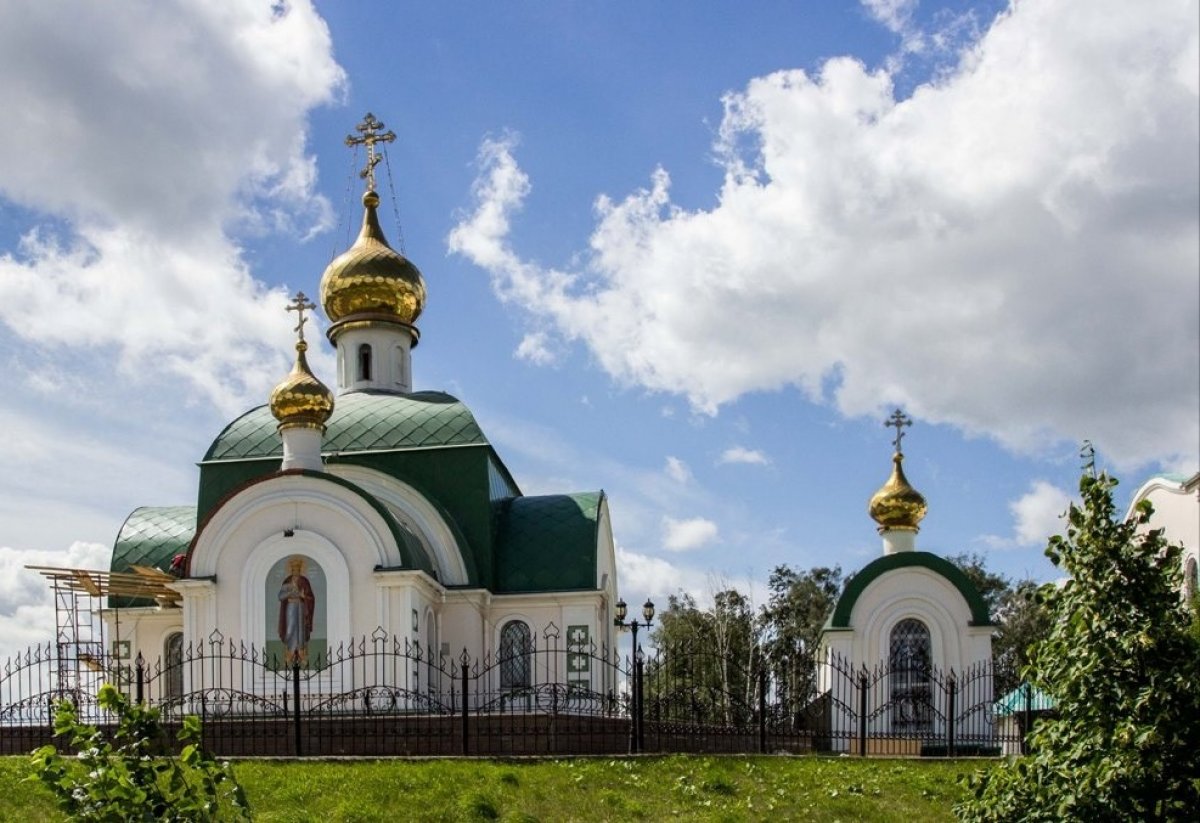 Православный храм Челябинска, ул. Фестивальная, 1а приглашает певчих в церковный хор. Обращаться по тел. 8(902)608-71-48, Татьяна