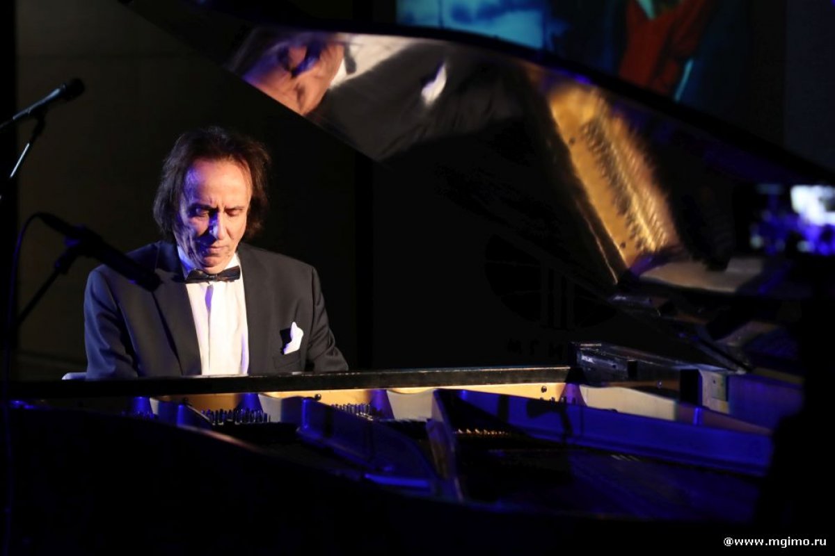 25 сентября в конференц-зале состоялся концерт «Эко свет семи нот», посвященный Дню принятия Целей в области устойчивого развития и приуроченный к 75-летию МГИМО