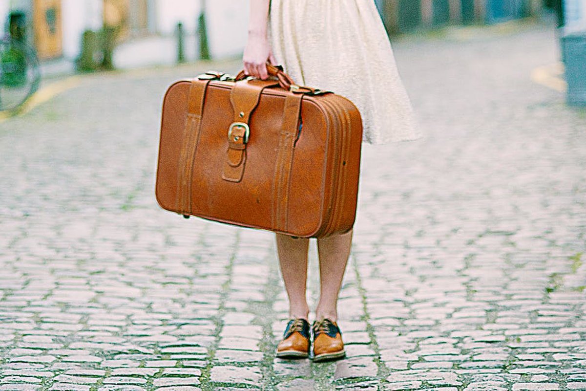 Дмитрий Иванович Менделеев, кроме химии, занимался вопросами воздухоплавания. Также много времени он посвящал переплётному делу и... изготовлению чемоданов.