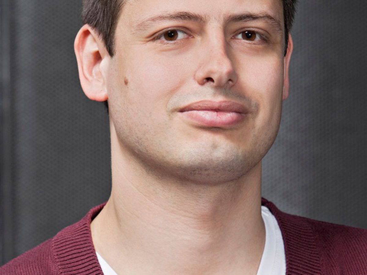 11 октября в 13:00 в 408 ауд. РГИСИ (Моховая ул., 35) состоится лекция профессора Бернхарда Зиберта (Bernhard Siebert) «Кого, как, чему и зачем учат в Институте прикладного театроведения в Гисене». Лекция на немецком языке с переводом.