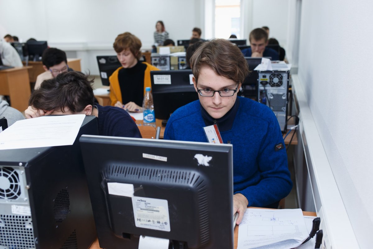 Начался новый сезон международного турнира по программированию — ICPC! И сразу же с нововведения: появился дополнительный этап отбора. Альма-матер чемпионов всё нипочём: в ТОП-25 оказались 10 команд Университета ИТМО