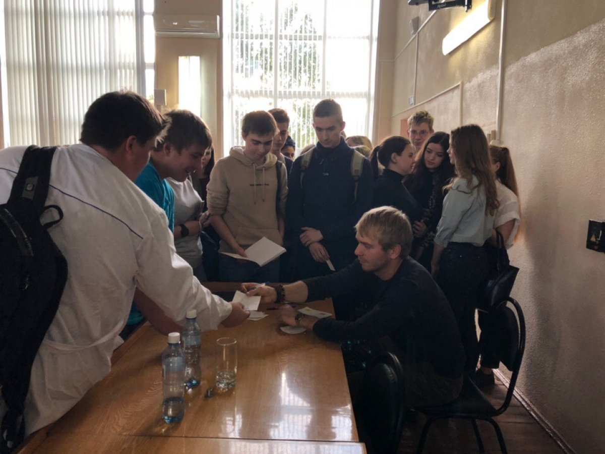 «ЛЕГЕНДУ О КОЛОВРАТЕ» ОБСУДИЛИ СТУДЕНТЫ С ИСПОЛНИТЕЛЕМ ГЛАВНОЙ РОЛИ ФИЛЬМА