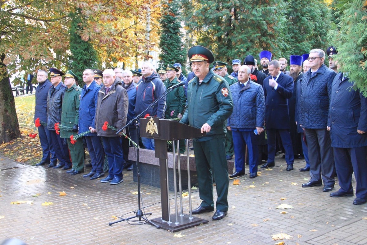 Открытие памятника Росгвардия - военнослужащим и сотрудникам, погибшим при исполнении служебного долга