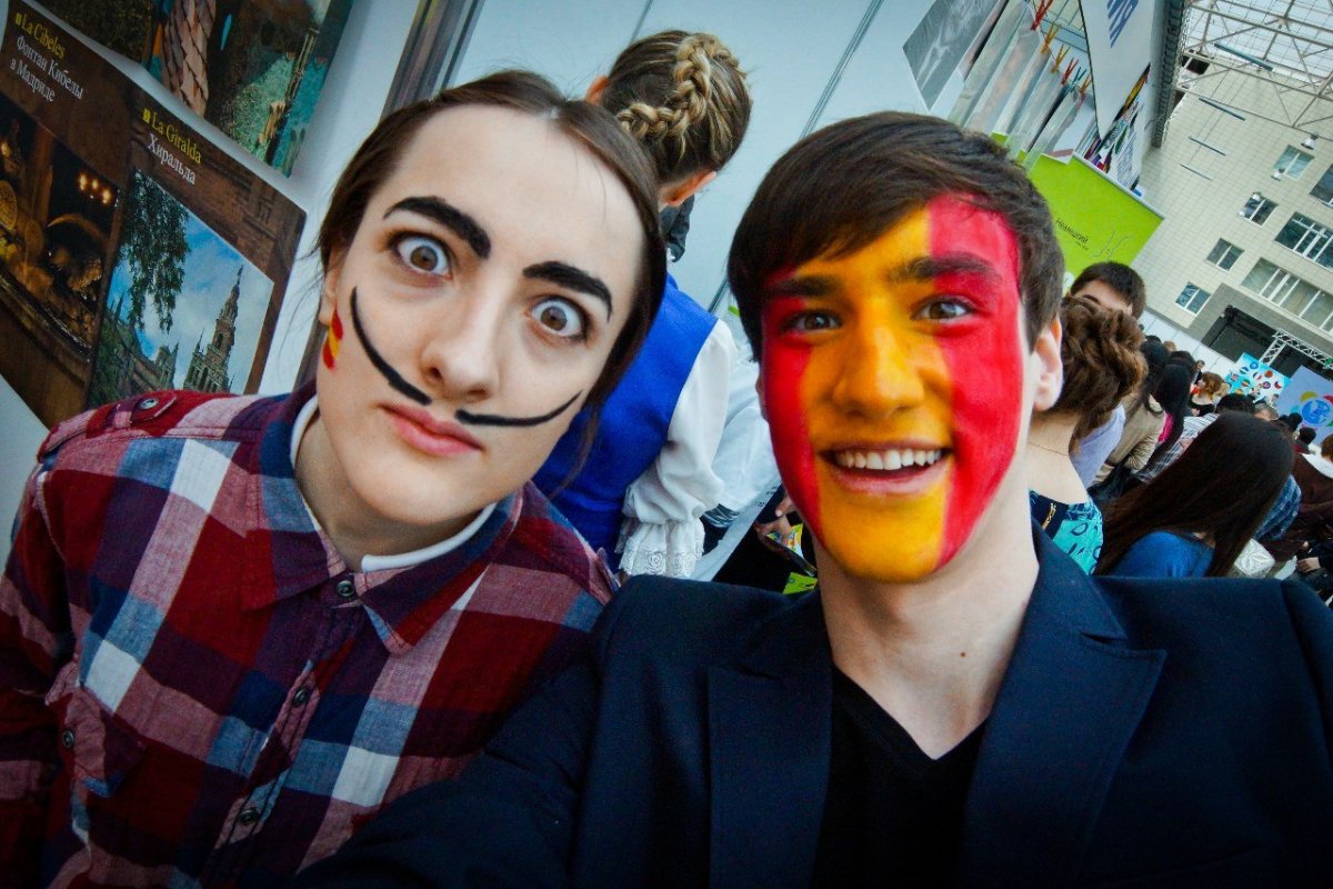 Buenos días, мучачо, то есть студент! Buenos días, мучачо, то есть студент!