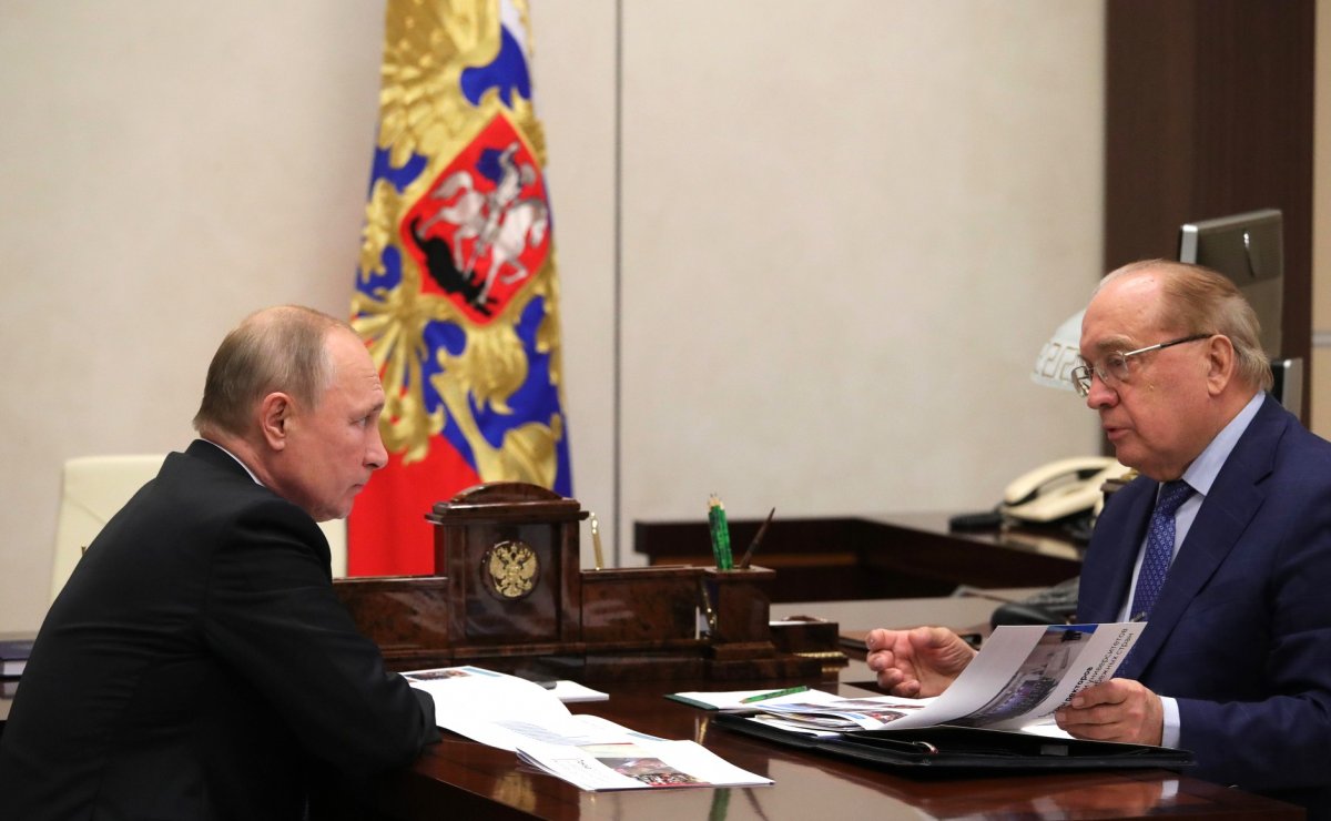 План развития МГУ, итоги приемной кампании 2019 года, помощь жителям районов Иркутской области - эти и другие вопросы обсудили на встрече ректор МГУ Виктор Садовничий и президент РФ Владимир Путин