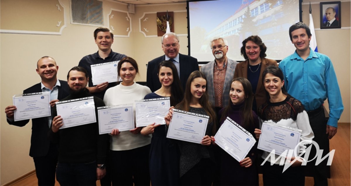 Выпускники Факультета бизнес-информатики и управления комплексными системами НИЯУ Выпускники Факультета бизнес-информатики и управления комплексными системами НИЯУ