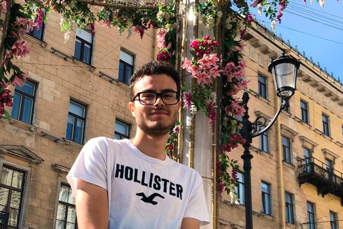 Фарук Шоукри, студент из Школы бизнеса им. Шулиха Йоркского университета (Канада), провёл весенний семестр в Высшей школе менеджмента .