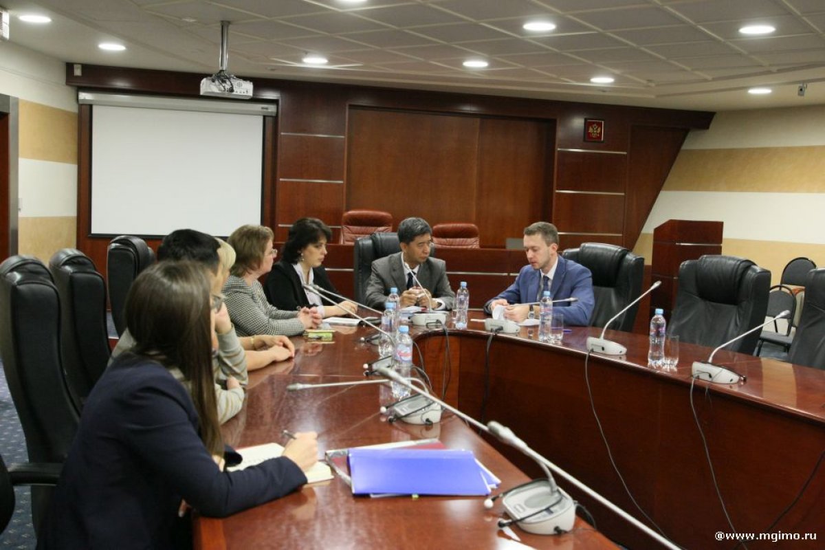 7 ноября МГИМО посетил президент Всекитайской ассоциации по изучению России, Восточной Европы и Центральной Азии, директор Института международных отношений Университета КАОН Ли Юнцюань.