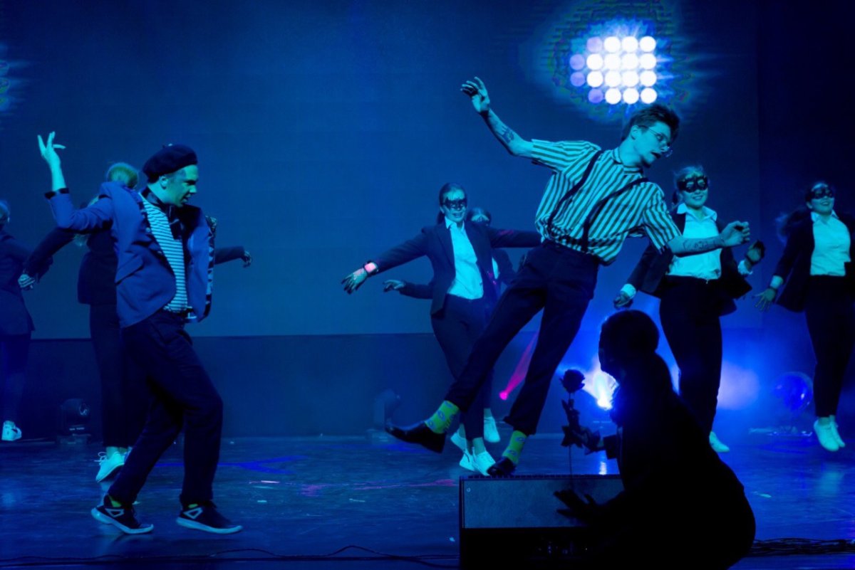 🔥 «Я оглох, глаза покраснели, но я счастлив!», - признался после гала-концерта фестиваля «Золотая осень в Тимирязевке-2019» Юрий Исуфович Агирбов