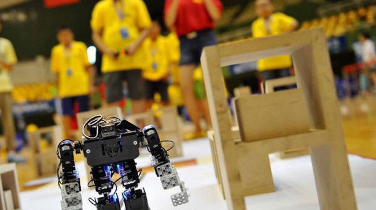 Команда ДВФУ выиграла «бронзу» на Всемирной олимпиаде роботов World Robot Olympiad по направлению Advanced Robotics Challenge. Команда ДВФУ выиграла «бронзу» на Всемирной олимпиаде роботов World Robot Olympiad по направлению Advanced Robotics Challenge.