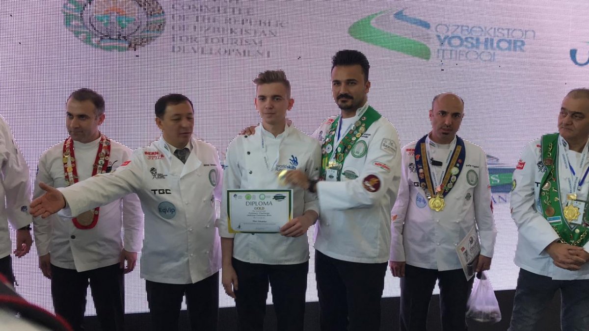 Помните того парня, что выиграл WorldSkills International в номинации "Поварское дело" этим летом?🔥