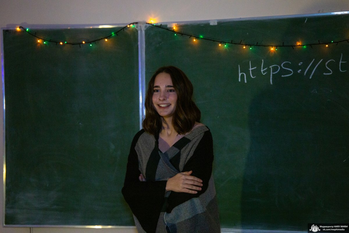 Смотрите фотографии с Поэтического вечера НИЯУ МИФИ