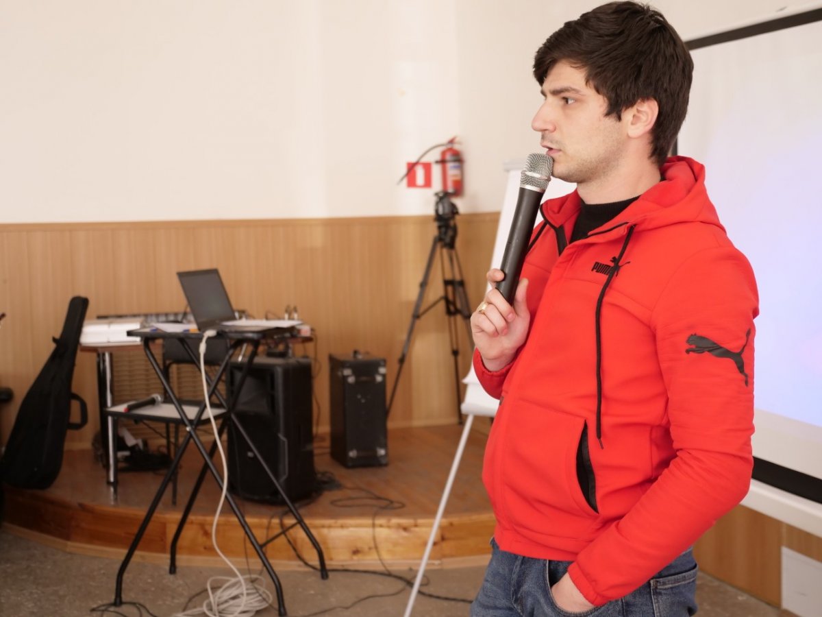 💬 Сегодня в рамках школы КВН Карачаево-Черкесии состоялся мастер-класс на тему "Приветствие в КВН, или как здороваются квнщики"