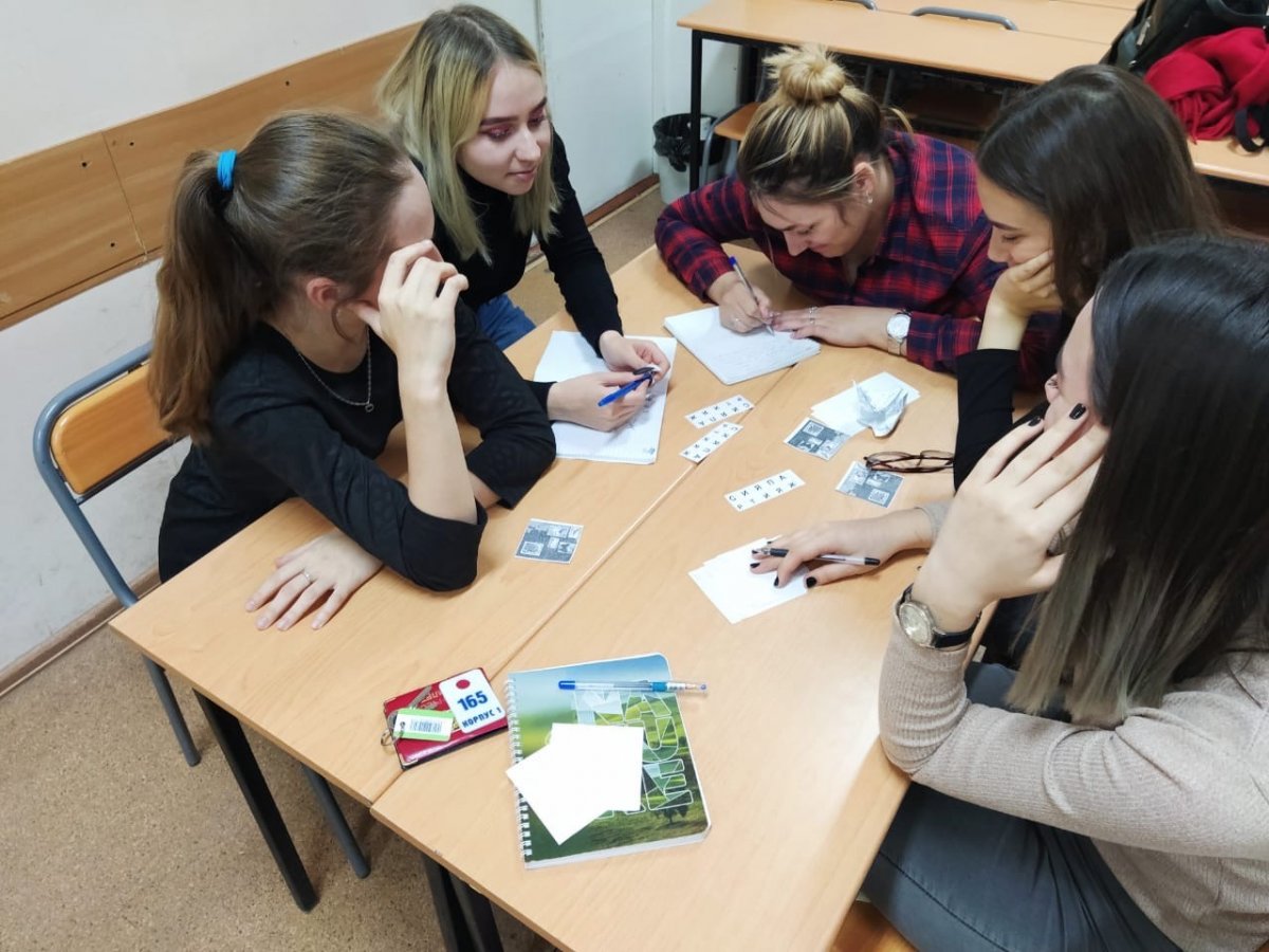 8 ноября 2019 года в стенах нашего университета прошла ежегодная игра-викторина "Что? Где? Когда?" для первокурсников 8 ноября 2019 года в стенах нашего университета прошла ежегодная игра-викторина "Что? Где? Когда?" для первокурсников