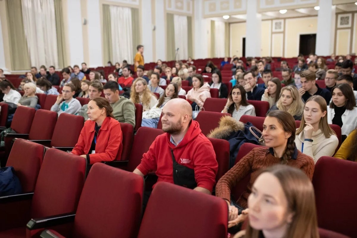 Известный журналист и блогер выступил с лекцией в университете. Он рассказал про настоящее и будущее журналистики