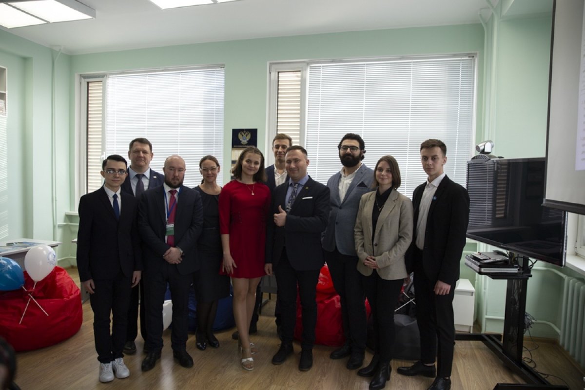 В НИЯУ МИФИ состоялось открытие студенческой лаборатории финансовой разведки. В открытии приняли участие ректор НИЯУ МИФИ Михаил Стриханов и директор Росфинмониторинга Юрий Чиханчин.