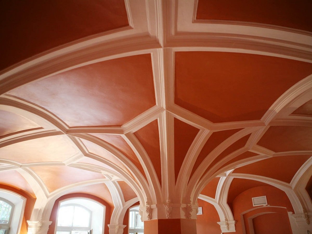 В 1798 году Алексей Бобринский, внебрачный сын императрицы Екатерины II и графа Григория Орлова, получил в дар дворец на Галерной улице