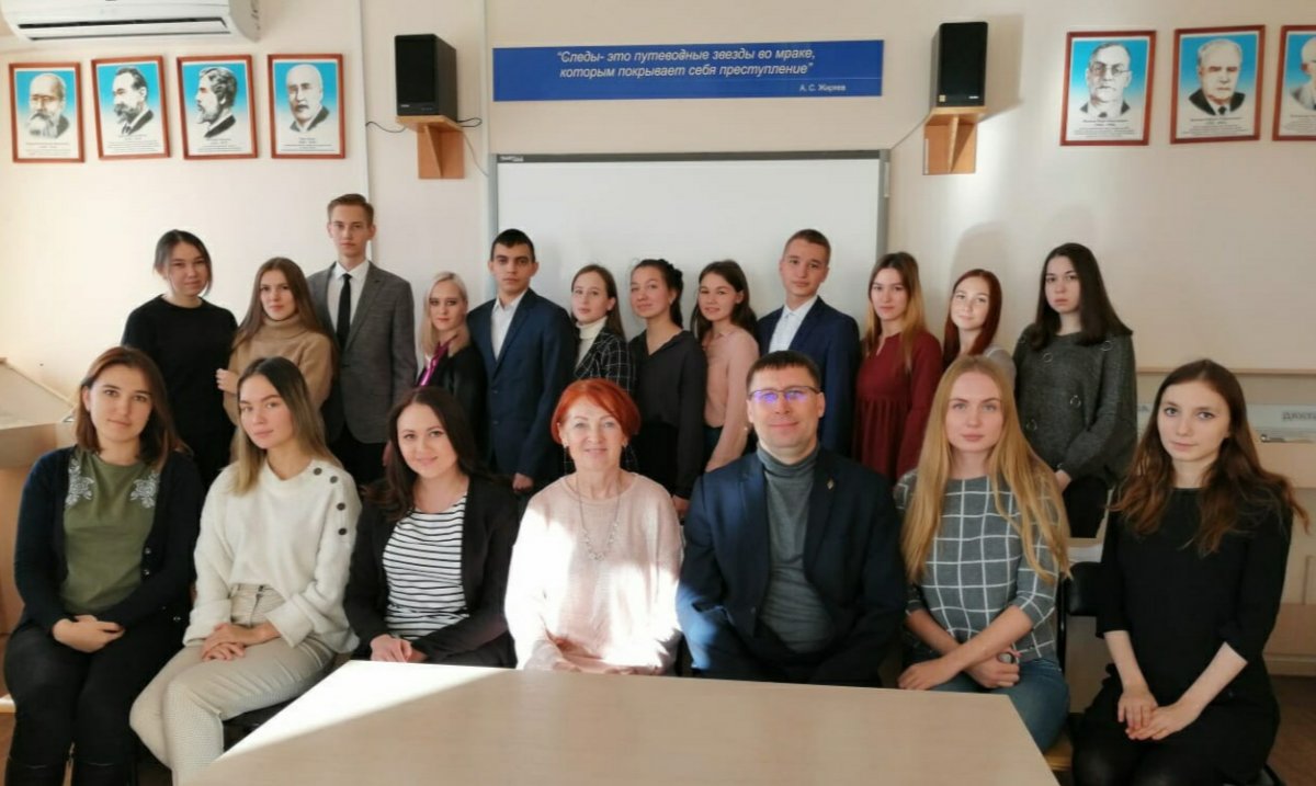 🎓В рамках фестиваля науки «Человек. Гражданин. Ученый» на Юридическом факультете ЧувГУ работали секции научно-практической конференции «Прокурорский надзор» и «Нравственные основы уголовно-правовых норм, направленные на охрану личности».