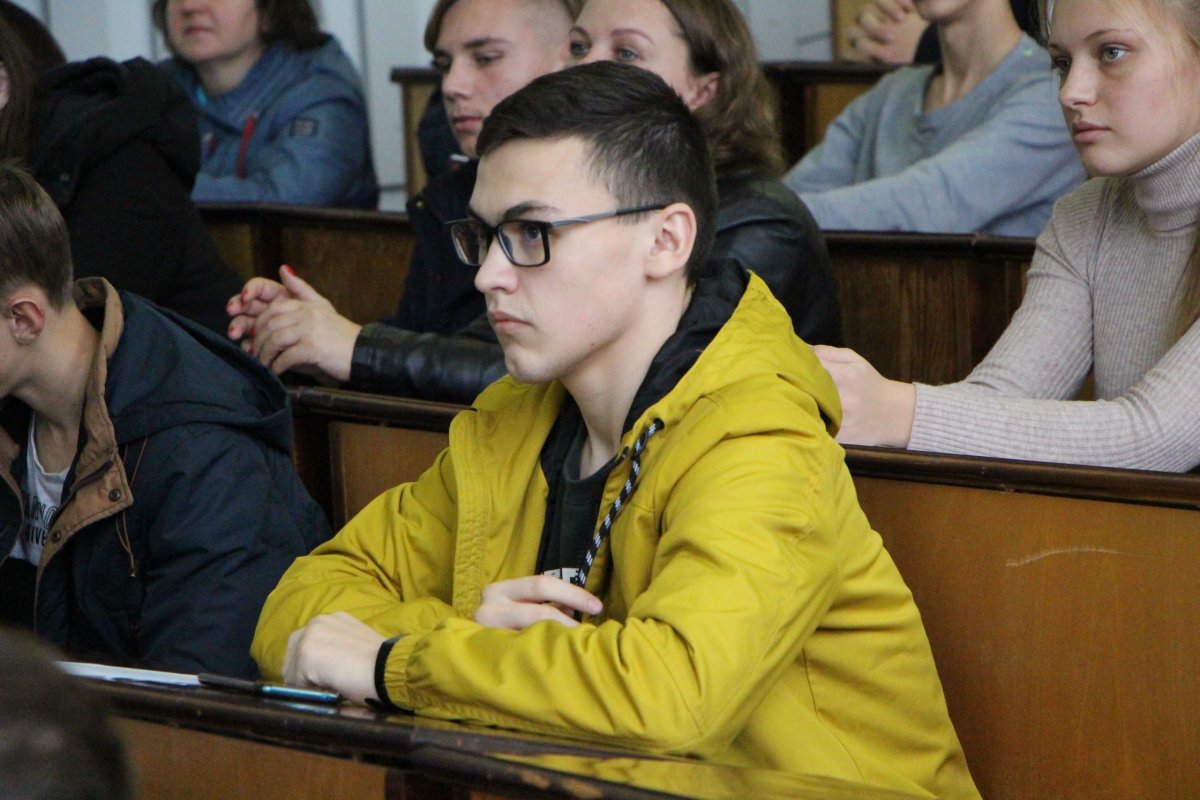 В КубГАУ проходит День открытых дверей, который собрал гостей из разных уголков края. Все они приехали, чтобы найти ответ на главный вопрос: «Как поступить в один из лучших аграрных вузов страны?»