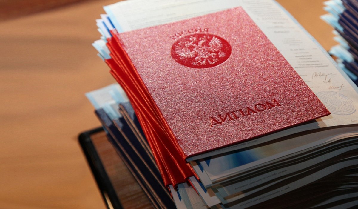 Профессорско-преподавательский состав факультета Экономики и управления постоянно повышает свою квалификацию! 🎓