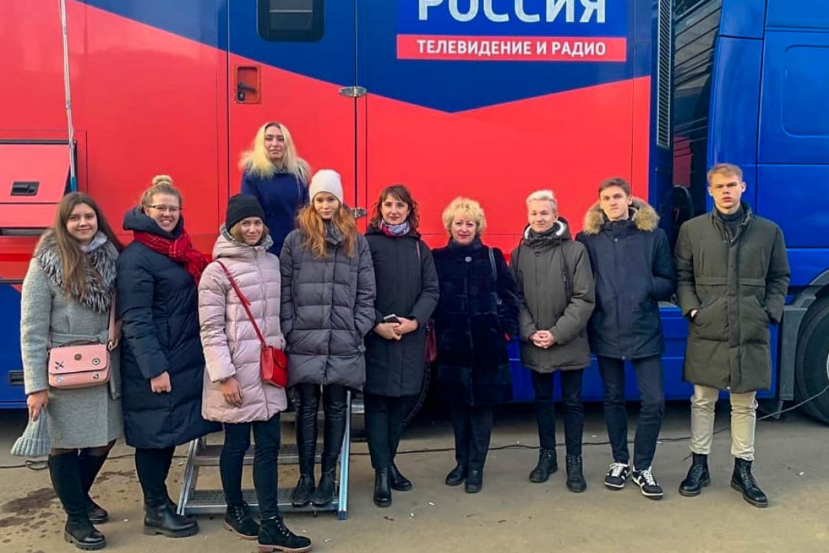 Актуальные темы, накал эмоций, жаркая полемика, аргументация, способы ее продвижения, яркое поведение выступающих — все это можно обсудить на занятиях по риторике в нашем университете🗣