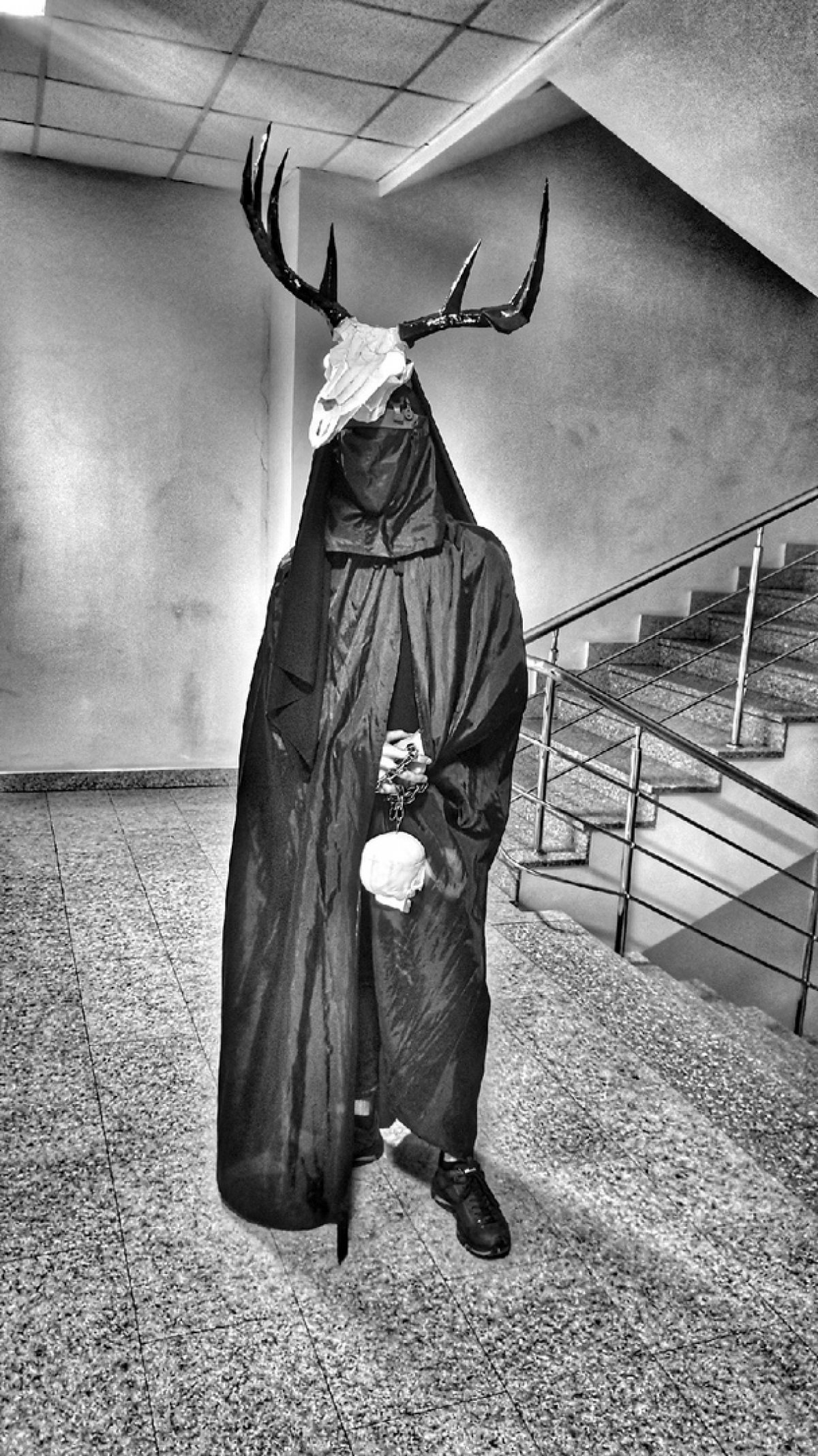 😬😬😬Если сегодня у вас пары до позднего вечера - будьте осторожны!