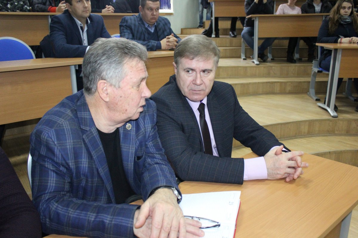 18 декабря в Азово-Черноморском инженерном институте прошла Ярмарка вакансий. На мероприятии выступили:
