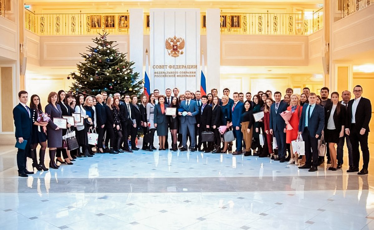 🤸🏻‍♀️16 декабря 2019 года в Совете Федерации наградили победителей открытых конкурсов среди вузов «Здоровый университет» и «Будь здоров». Одним из них стал бауманский оздоровительный проект «10 000 шагов к жизни» @bmstu1830