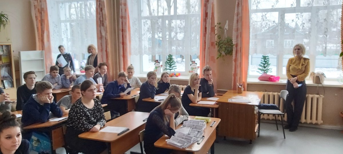 Представители встретились со школьниками Белозерска и Сокола