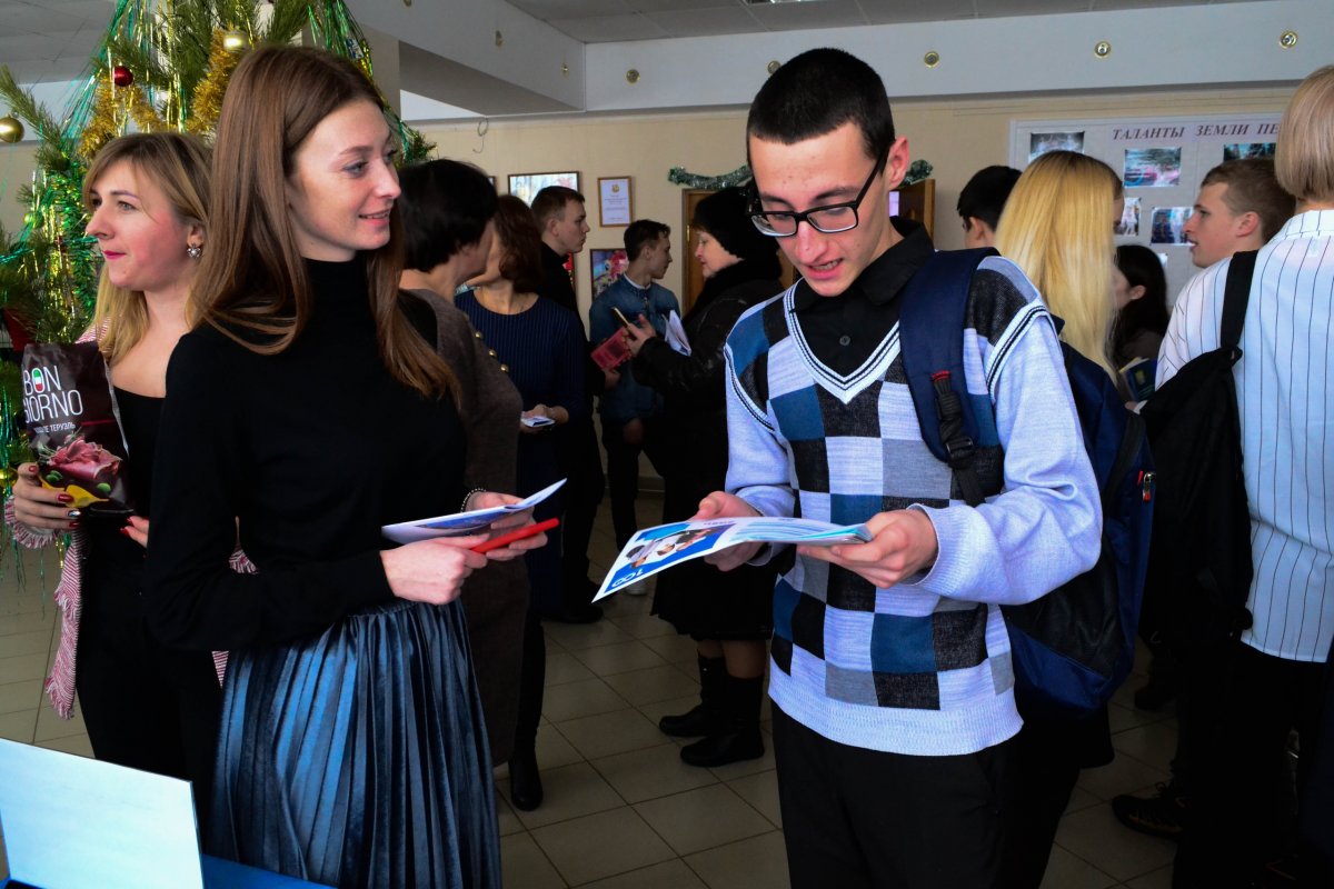 20 декабря 2019 года Оренбургский государственный педагогический университет принял участие в профориентационном мероприятии «Выбор- 2020», которое проводилось ГКУ «Центр занятости населения Переволоцкого района».