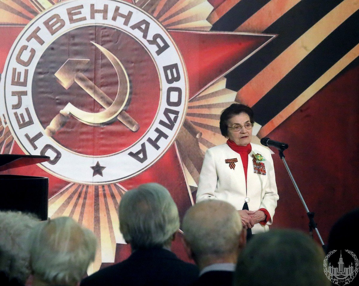 На - студенческий концерт, посвященный 78-й годовщине битвы под Москвой.