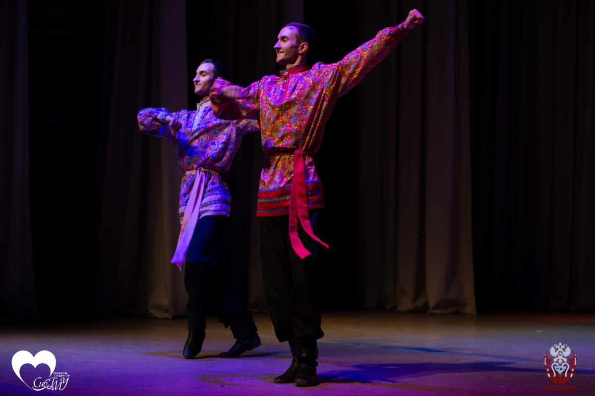 Вот и подходит к концу ещё один год. 📆 Осталось буквально два дня до самого доброго и светлого праздника. Времени, когда мы будем загадывать свои заветные желания и верить в ✨ чудеса. Вот и подходит к концу ещё один год. 📆 Осталось буквально два дня до самого доброго и светлого праздника. Времени, когда мы будем загадывать свои заветные желания и верить в ✨ чудеса.