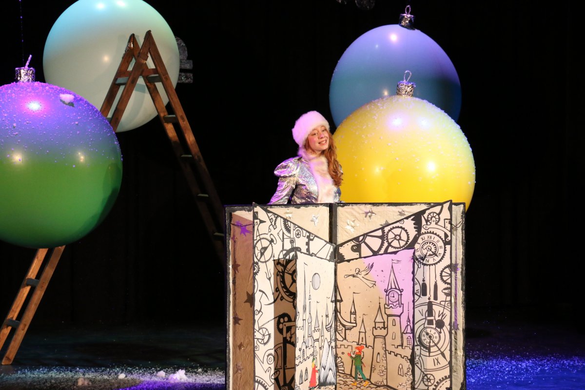 В консерватории продолжаются новогодние ёлки. В этом году для детей представлена сказка "Снежная королева".