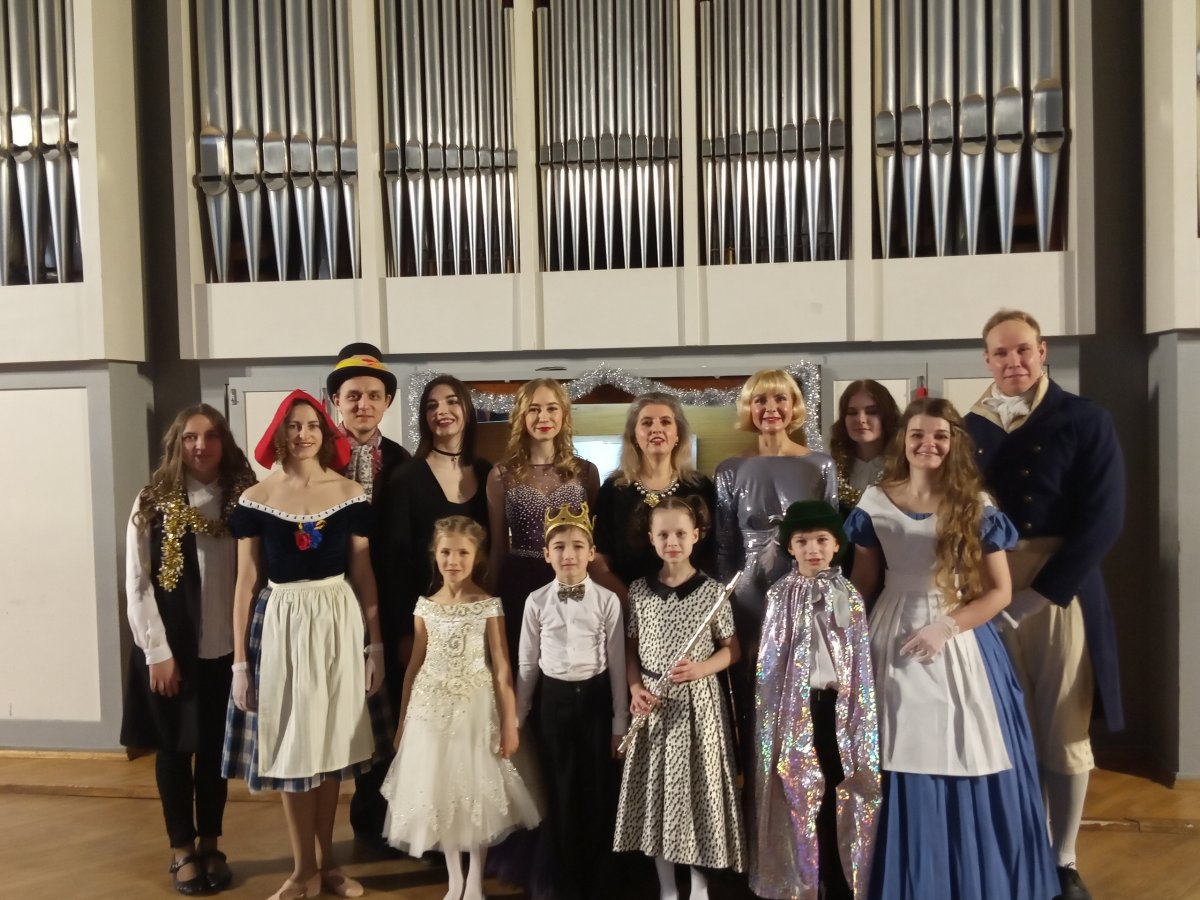 «Орган в дни школьных каникул».