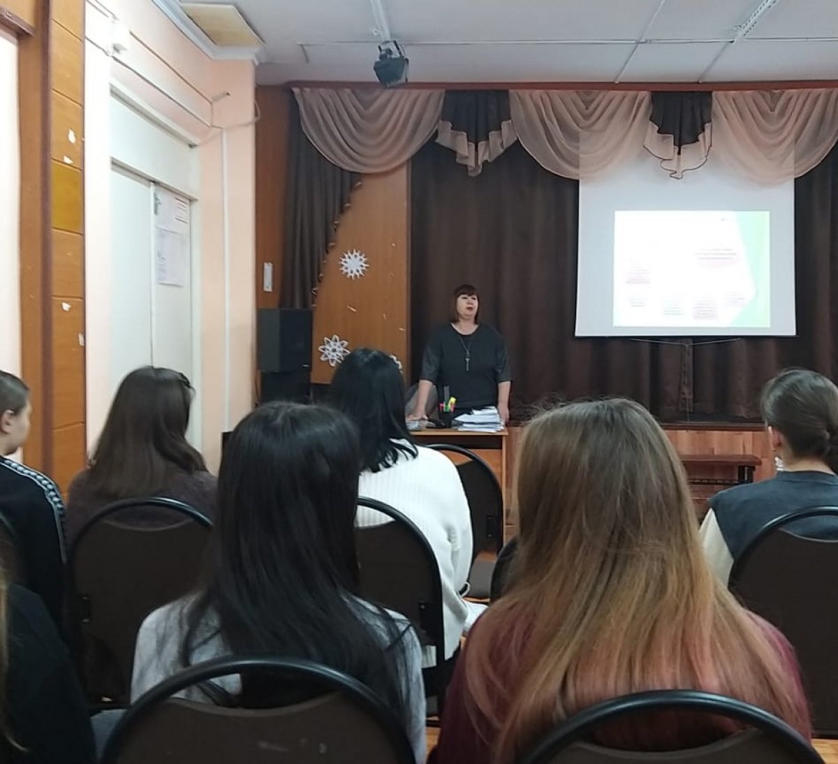 Рабочий визит в школу №11 города Серпухова