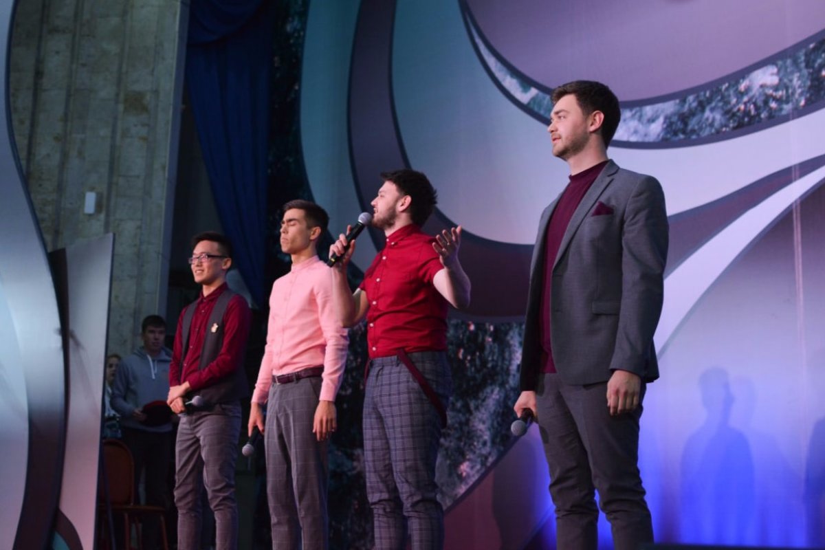 «Плинтус», «Я твой плов», «Подарок-впечатление» — нет, это не просто набор случайных слов 😄 Это команды КВН , которые ездили в Сочи на фестиваль «КиВиН-2020»! «Плинтус», «Я твой плов», «Подарок-впечатление» — нет, это не просто набор случайных слов 😄 Это команды КВН , которые ездили в Сочи на фестиваль «КиВиН-2020»!