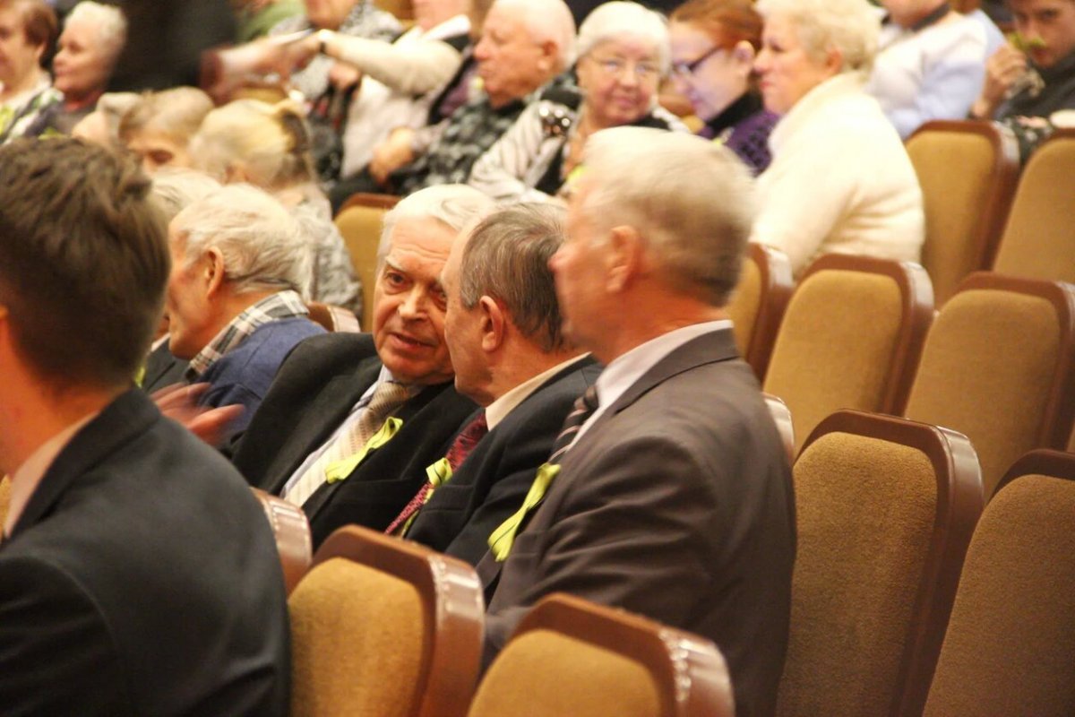 Подвигу твоему, Ленинград!