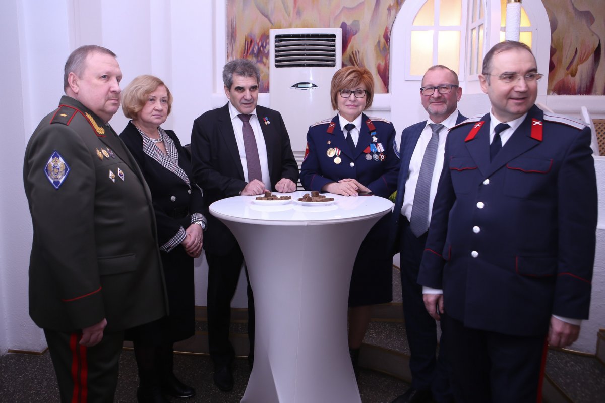 Ректор, сотрудники и студенты МГУТУ им. К.Г. Разумовского (ПКУ) приняли участие в торжественно-траурных мероприятиях, посвященных празднованию Дня полного освобождения Ленинграда от фашистской блокады❗