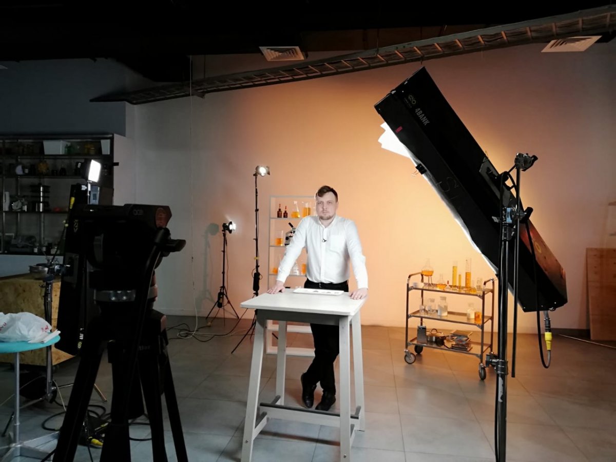 ⭕Преподаватель МГУТУ им. К.Г. Разумовского Марс Хайрулин выступил экспертом в передаче Живая еда с Сергеем Малозёмовым. Он провел экспертную оценку различных образцов горчичного соуса🔥